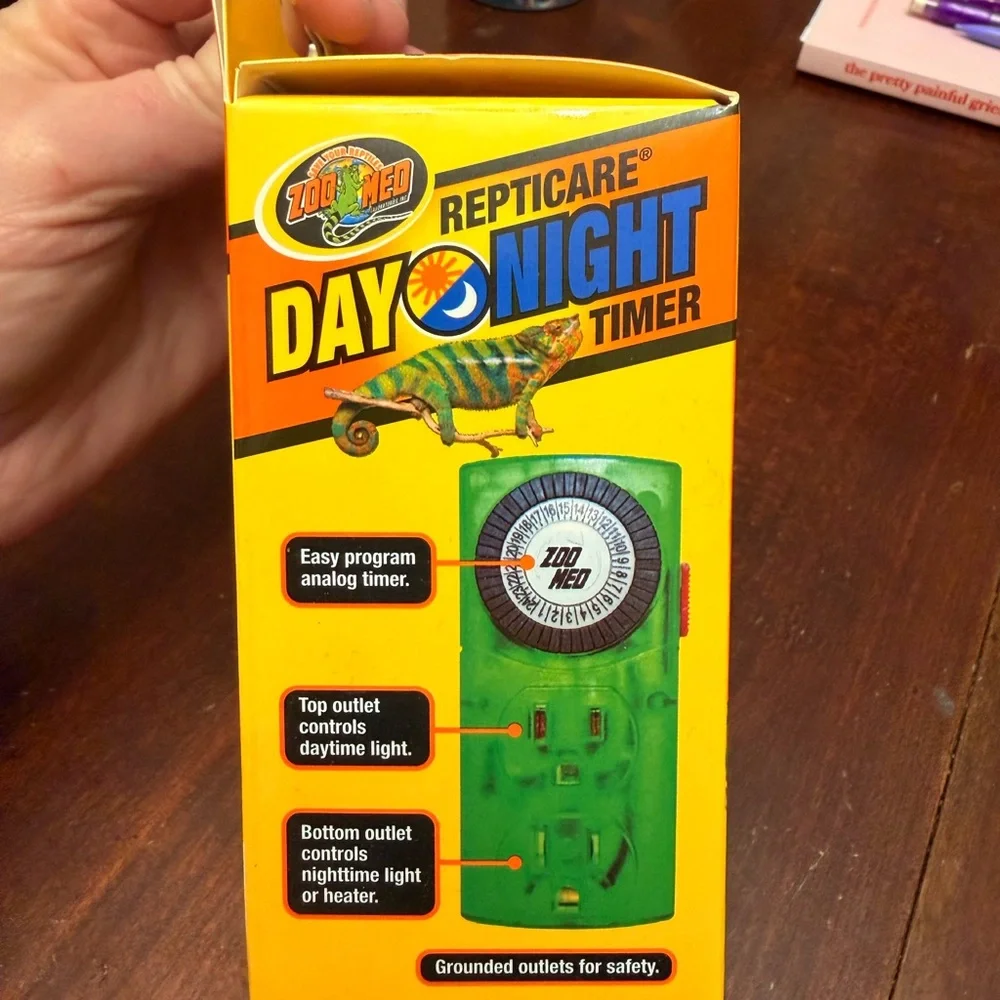 ReptiCare Day Night Timer - Black and Green